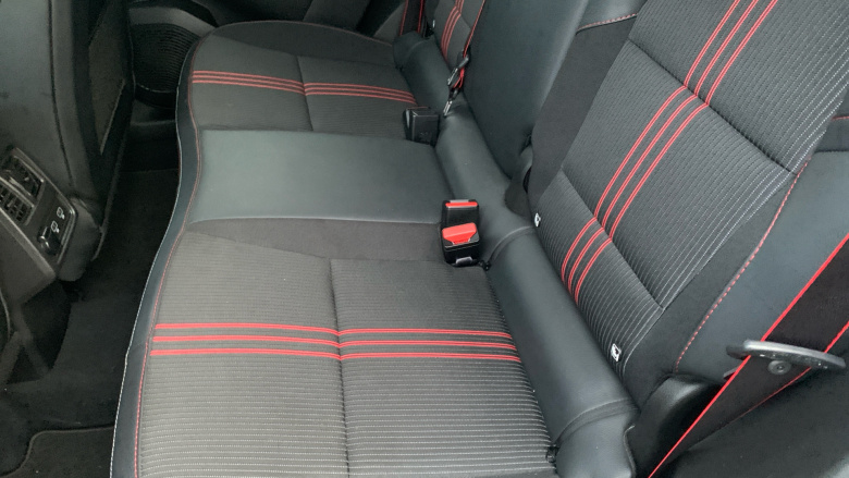 Renault Captur 1.6 E-TECH Hybrid 145 R.S. Line 5dr Auto Hybrid Hatchback